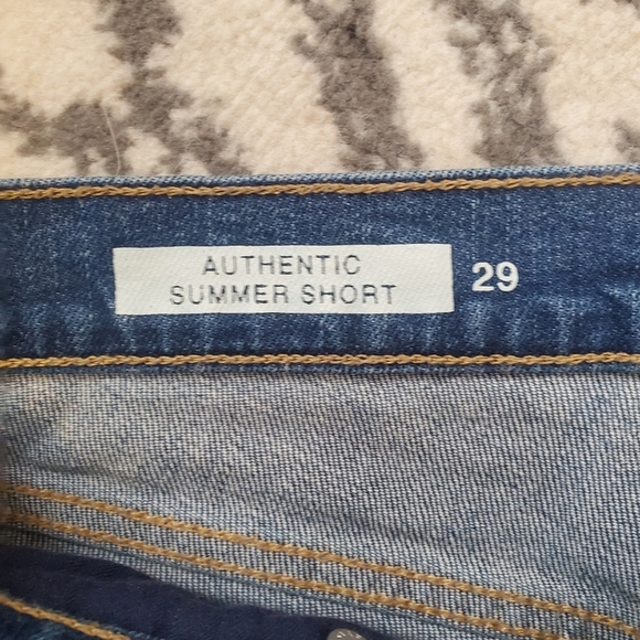 Gap 1969 Authentic Summer Short Sz 29. Denim Shorts Frayed Hem - Picture 3 of 4